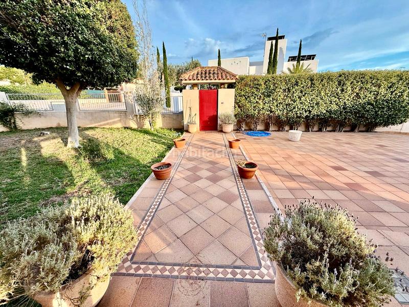 Foto ad1f071a-7fea-4077-9cf0-149aceb4e4a2. Chalet con camino riscaldamento parcheggio piscina in Santa Pola