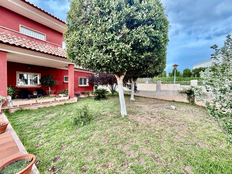 Foto 375fb115-cb0a-4415-9187-8649def87bc5. Chalet con camino riscaldamento parcheggio piscina in Santa Pola