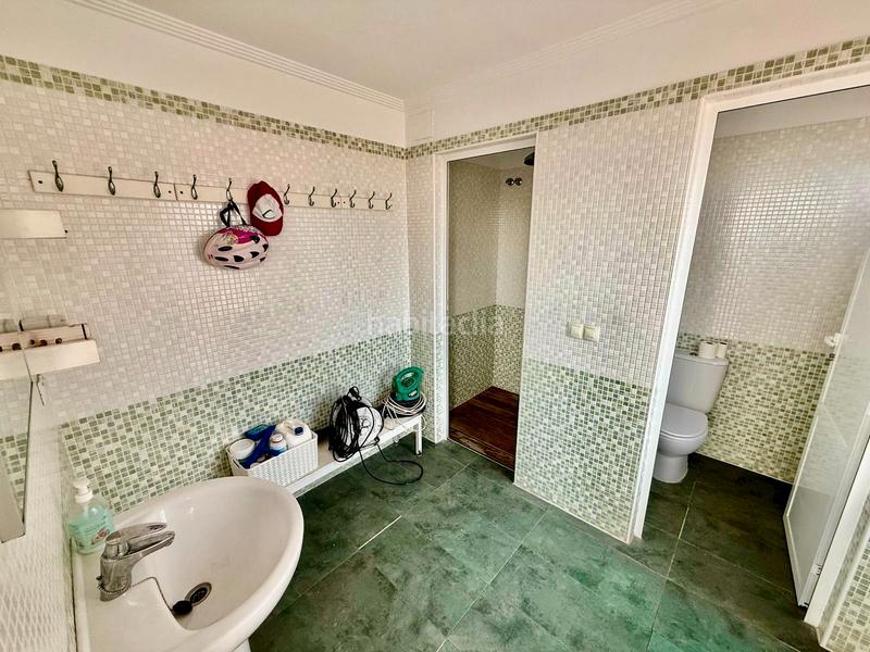 Foto d8a17b8a-1775-4d75-ad26-9d5853b281f7. Chalet con camino riscaldamento parcheggio piscina in Santa Pola