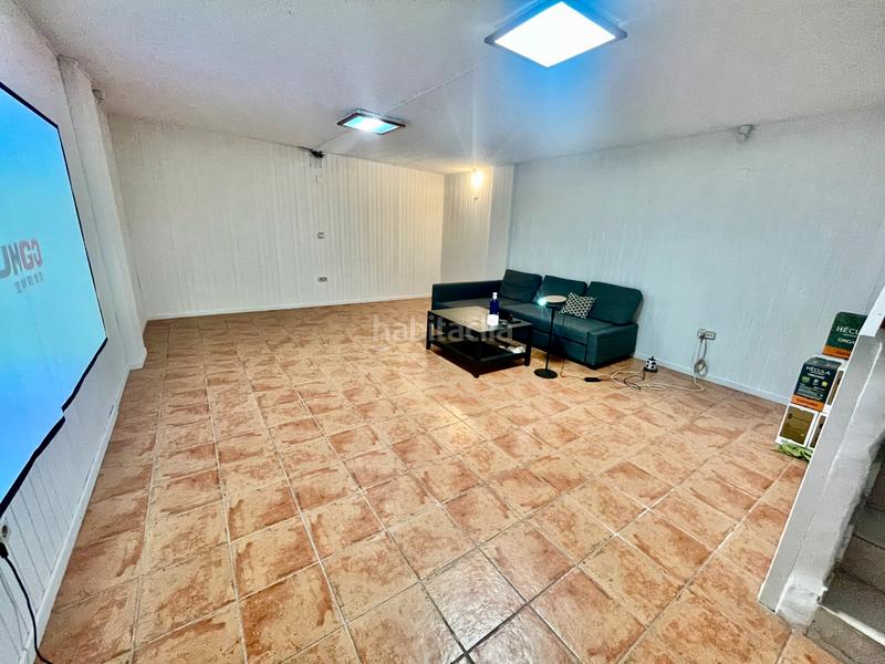 Foto be025284-e0b1-4424-896a-d2e41b2a895f. Casa a schiera con camino riscaldamento parcheggio piscina in Alicante