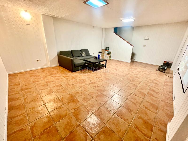 Foto dacd0e18-6881-46f1-9a90-2a2500a5cf7c. Casa a schiera con camino riscaldamento parcheggio piscina in Alicante