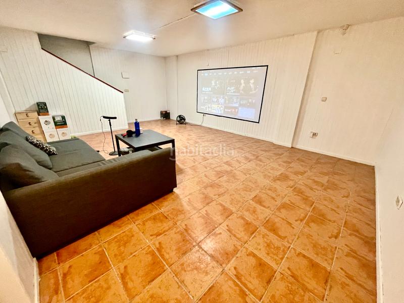 Foto 2fb9f676-d848-4423-b215-c9dae9ba079e. Casa adossada amb xemeneia calefacció aparcament piscina a Alicante