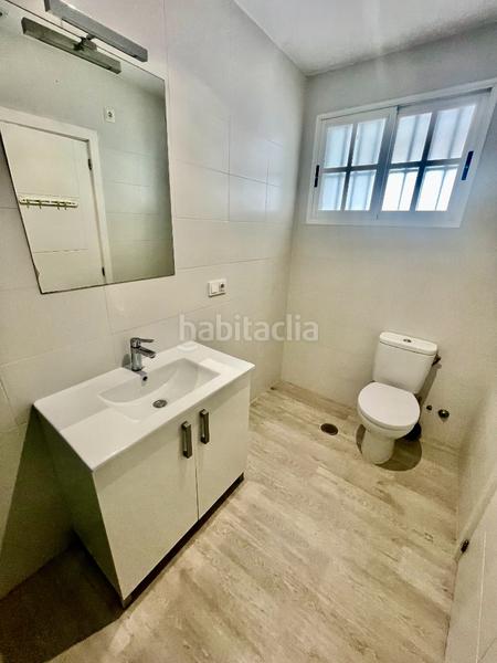 Foto 4461c5e6-3129-434a-9b79-efd42fd1e9af. Casa adossada amb xemeneia calefacció aparcament piscina a Alicante