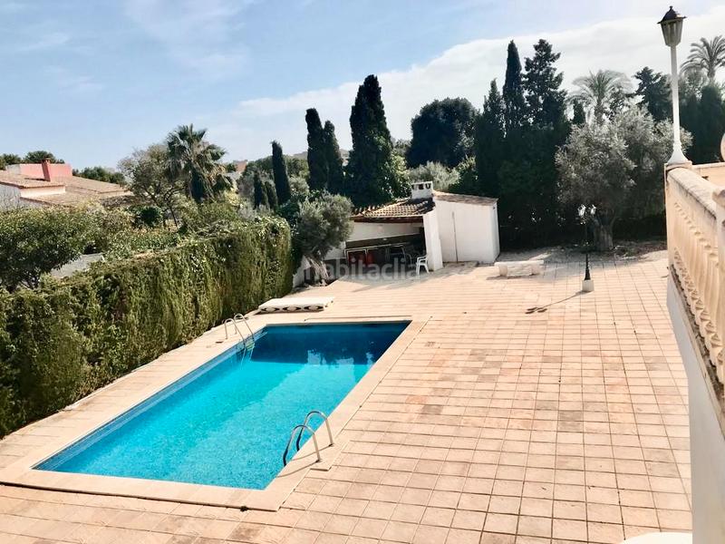 Foto 67ef9694-4ba1-4aca-b680-e0875659a368. Chalet con camino riscaldamento parcheggio piscina in Alicante