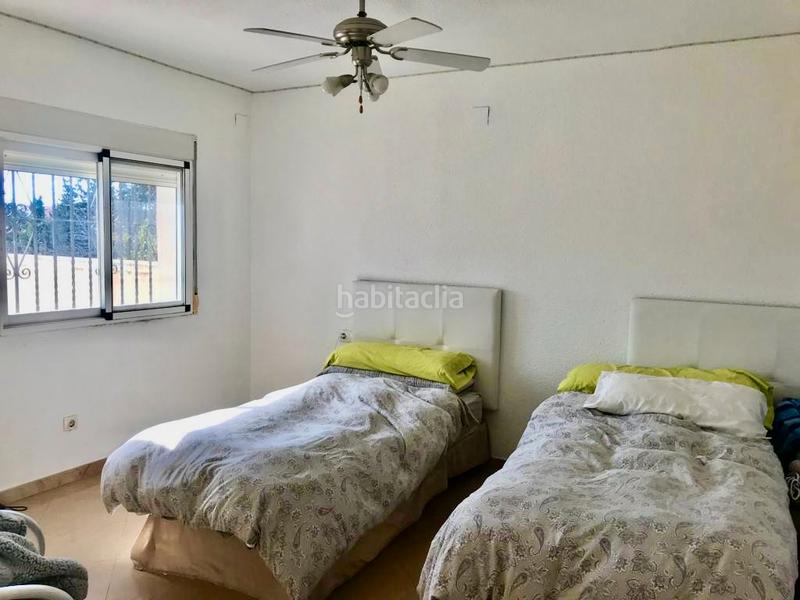 Foto b853c669-5fee-407e-8fa4-233a9b75619a. Chalet con camino riscaldamento parcheggio piscina in Alicante