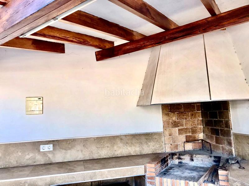 Foto fd69205c-47f6-4b98-a0e5-cb721547bea1. Xalet amb xemeneia calefacció aparcament piscina a Alicante