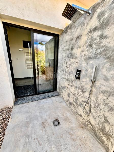 Foto 95250ce2-d1f1-4ccb-888d-3ad9b6e801a9. Chalet with fireplace parking pool in La Font-Mezquitas San Juan de Alicante