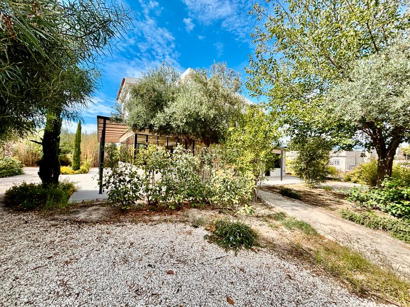 Foto e0608d5a-37bd-408c-80a0-a4cb698180b8. Chalet with fireplace parking pool in La Font-Mezquitas San Juan de Alicante