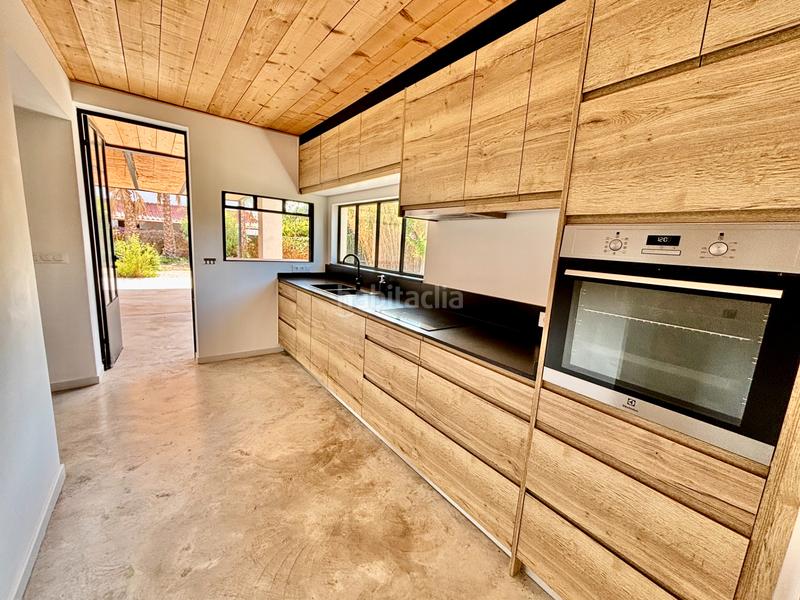 Foto e479ccb9-1802-4d58-bfb3-bb1a4414da9c. Chalet with fireplace parking pool in La Font-Mezquitas San Juan de Alicante