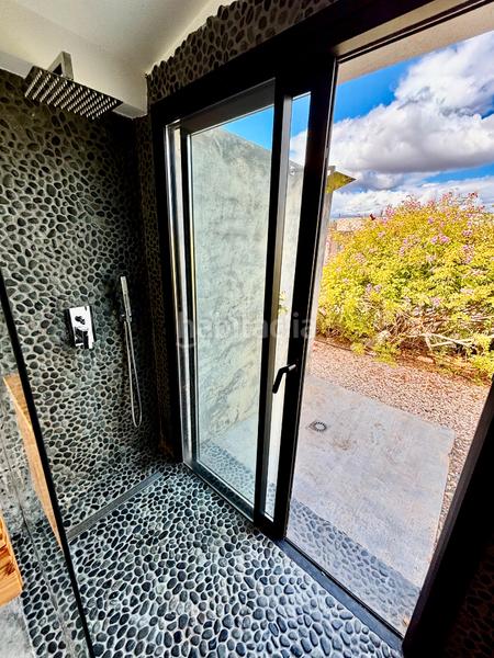 Foto 11cef393-8a44-4145-b386-32a81c5f0769. Chalet con camino parcheggio piscina in La Font-Mezquitas San Juan de Alicante