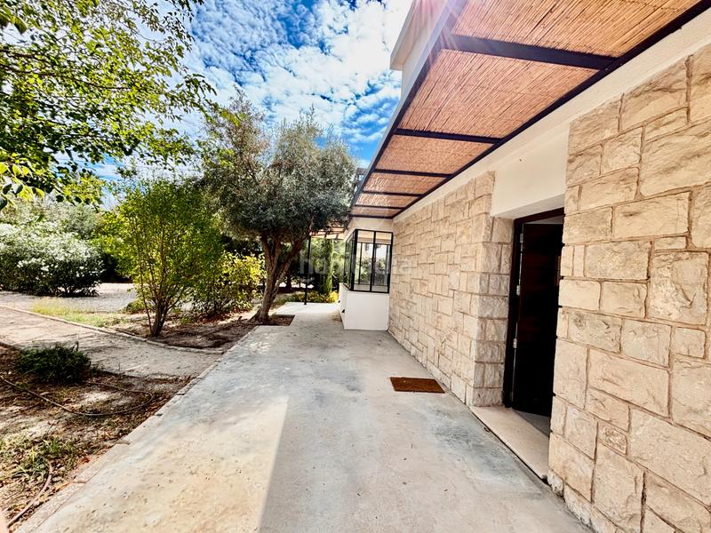 Foto 1c9f6b98-4c0e-40b3-9175-58afe0280b8d. Chalet con camino parcheggio piscina in La Font-Mezquitas San Juan de Alicante