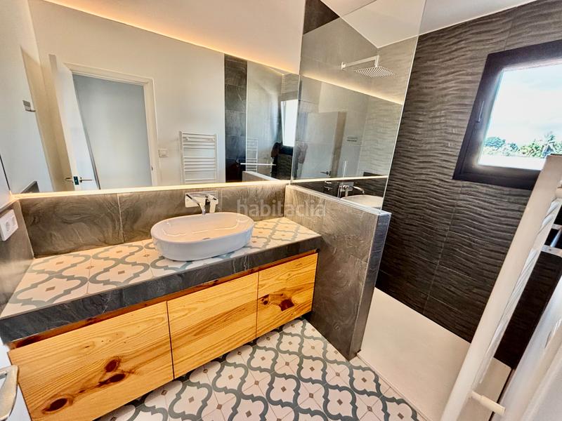 Foto 8900b03d-5176-483f-a3c3-fc2742d48635. Xalet amb xemeneia aparcament piscina a La Font-Mezquitas San Juan de Alicante