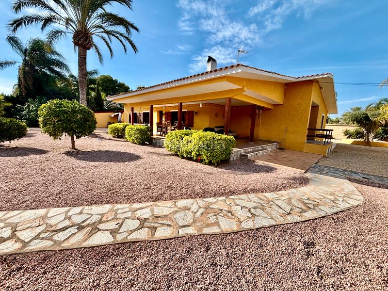 Foto f3b66adb-bc9e-4dfe-8b1e-86d2e30837ad. Chalet mit kamin heizung parking pool in Almajada-Ravel Mutxamel