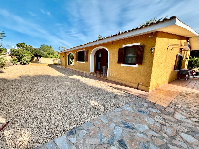 Foto 95d15e92-30ac-4928-85a5-cccad83dd6e5. Chalet with fireplace heating parking pool in Almajada-Ravel Mutxamel