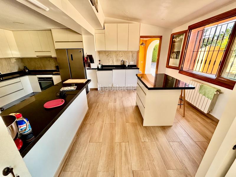 Foto 9d3fb55b-51e4-4986-a131-84ea33ee06de. Chalet with fireplace heating parking pool in Almajada-Ravel Mutxamel