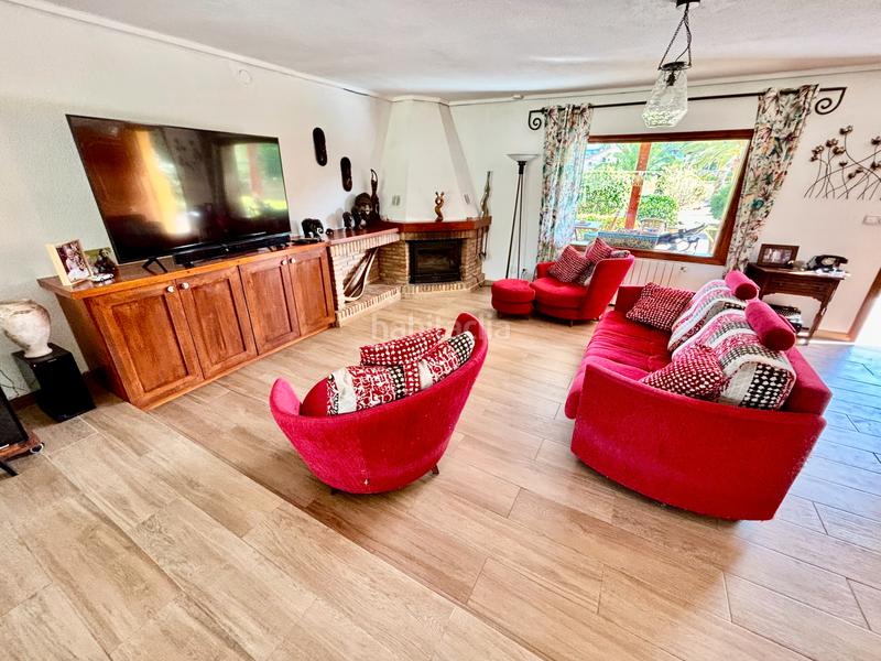 Foto f1e51802-2312-41e0-9529-77212c39e27d. Chalet avec cheminée chauffage parking piscine dans Mutxamel