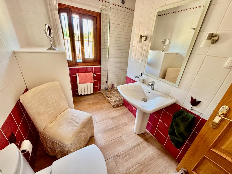 Foto f6ed6bf7-4f42-428f-b608-d7a76bbe2ee7. Chalet con camino riscaldamento parcheggio piscina in Mutxamel