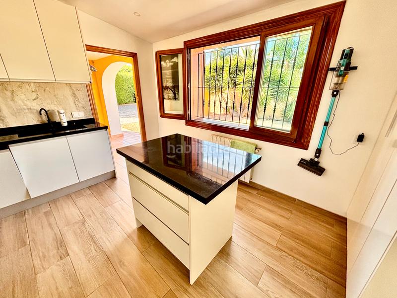 Foto 21837288-30df-4587-ac2a-fa3dd274ad70. Xalet amb xemeneia calefacció aparcament piscina a Mutxamel