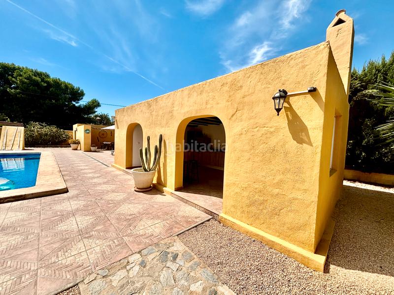 Foto f5f39d5d-6dd4-477c-9946-99a6c591811f. Xalet amb xemeneia calefacció aparcament piscina a Mutxamel