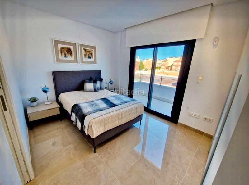 Foto f40aef27-a977-4acc-9021-7319e5de8457. Chalet mit heizung parking pool in Monte y Mar Santa Pola