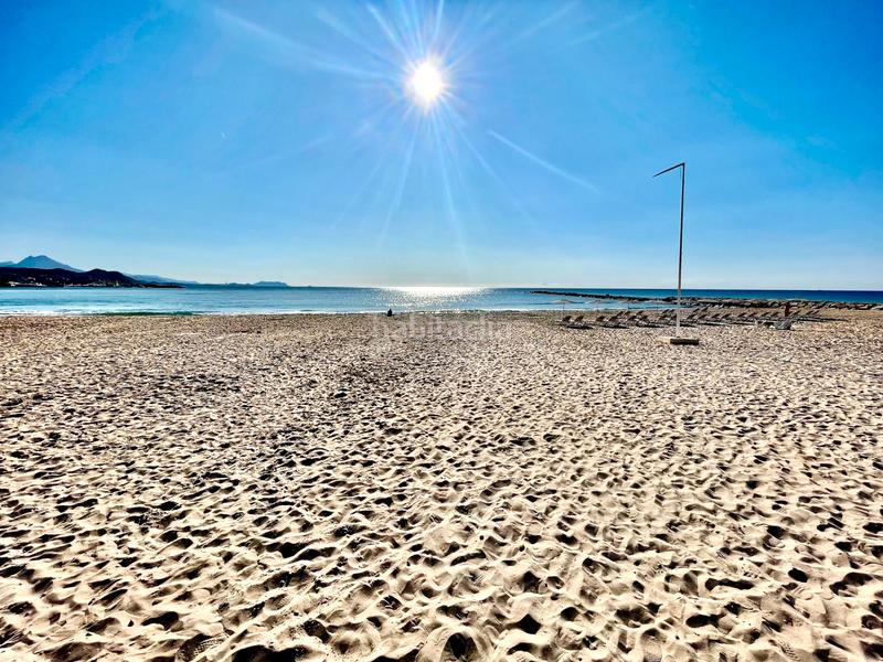 Foto f27ea789-4872-4f0c-b484-02e87ce7604d. Piso en Campello Playa Campello (el)