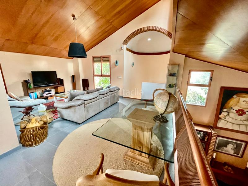 Foto 4453dddf-89bc-43e7-9168-87899d43e02e. Chalet con camino riscaldamento parcheggio piscina in Alicante