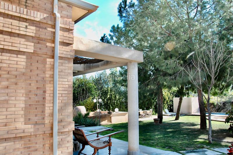 Foto 7f54244a-ce41-42d0-9469-91c66832d3c6. Chalet con camino riscaldamento parcheggio piscina in Alicante