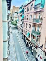 Pis a Calle valdés 6