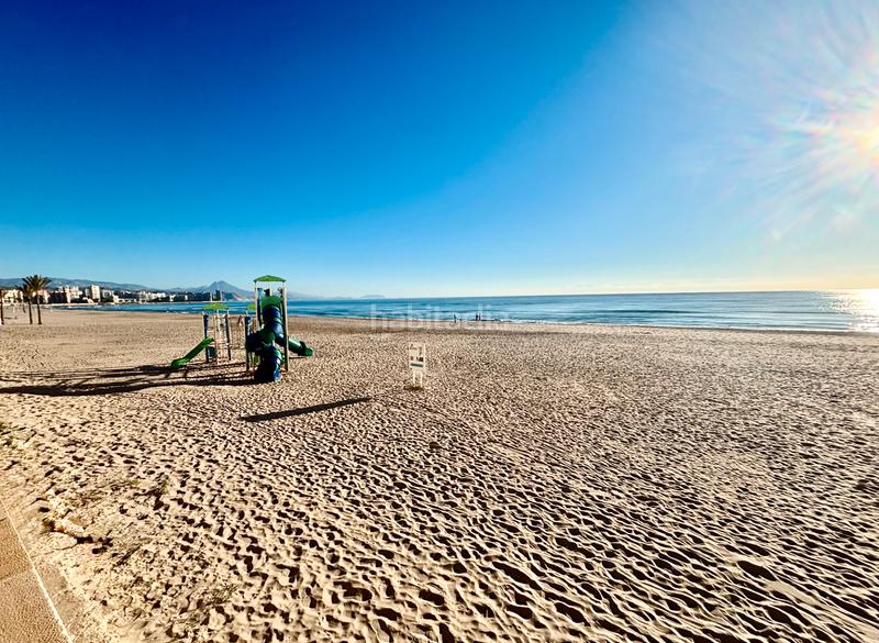 Foto 3d7132ec-f8f7-4c71-9259-ce58da0f028b. Flat with parking pool in Playa Muchavista Campello (el)