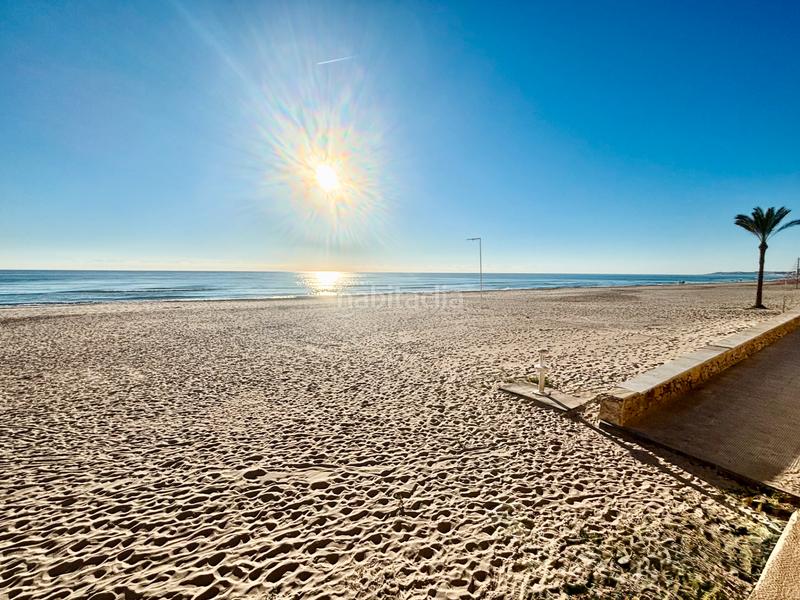Foto c5f31dca-a99e-4f21-b06a-212475bd1542. Piso en Playa Muchavista Campello (el)