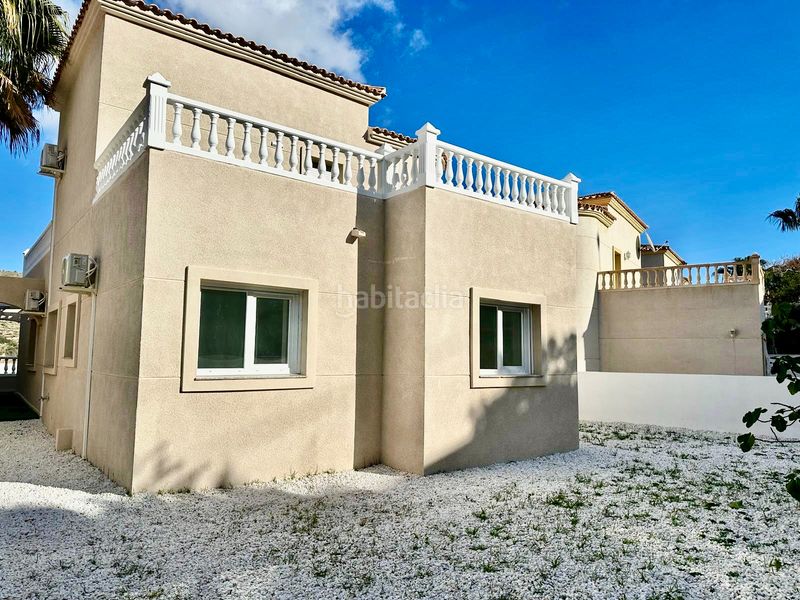 Foto a0bcfba1-a9c4-4fce-9cac-d59894f24984. Chalet en Pueblo Acantilado-Lanuza Campello (el)