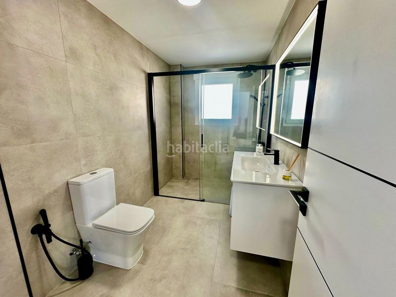 Foto ba7e27f6-f823-4466-8abe-844181941b01. Chalet en Pueblo Acantilado-Lanuza Campello (el)