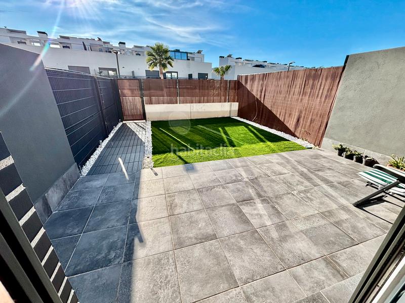 Foto 0446d8e0-76b8-4d8c-83de-8c73a4a47204. Casa adosada en Centro Mutxamel