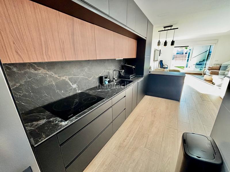 Foto 0826d0ef-2cd6-43bd-a713-fbbcc3b485b8. Casa adosada en Centro Mutxamel