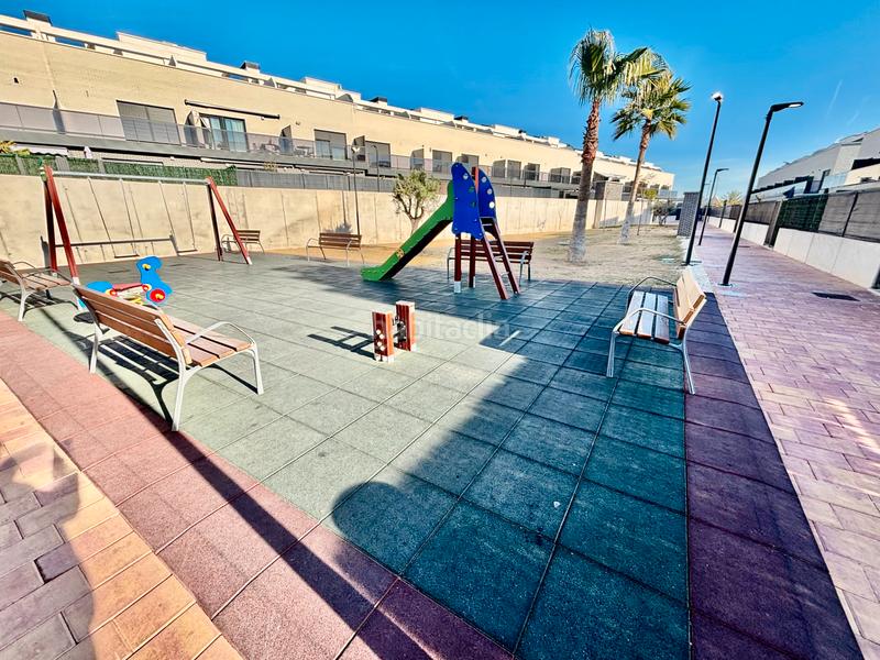 Foto 7cdaaff8-c5e8-48e3-bb03-9f4d43e5ac34. Casa adosada en Centro Mutxamel