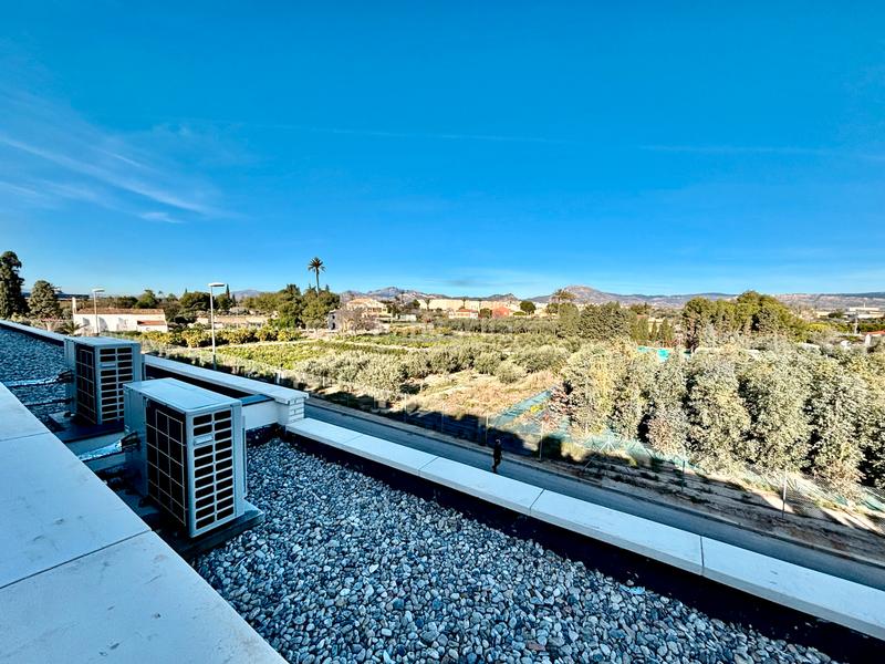 Foto 7fa12ba1-3f6b-4fd5-adeb-575feae30e9f. Casa adosada en Centro Mutxamel