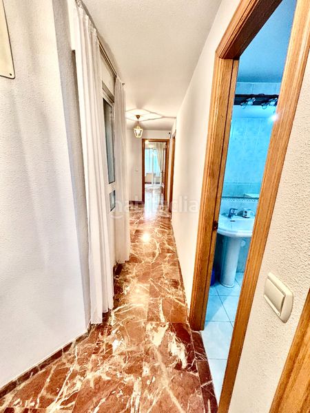 Foto f53e7878-158c-4af1-b32d-244019d8df2c. Pis amb aparcament a Mercado Alicante