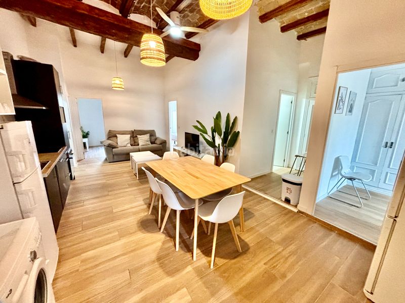Foto cc756cba-c829-4a6a-8cd5-ccd520230390. Piso en Casco Antiguo - Sta. Cruz - Ayuntamiento Alicante