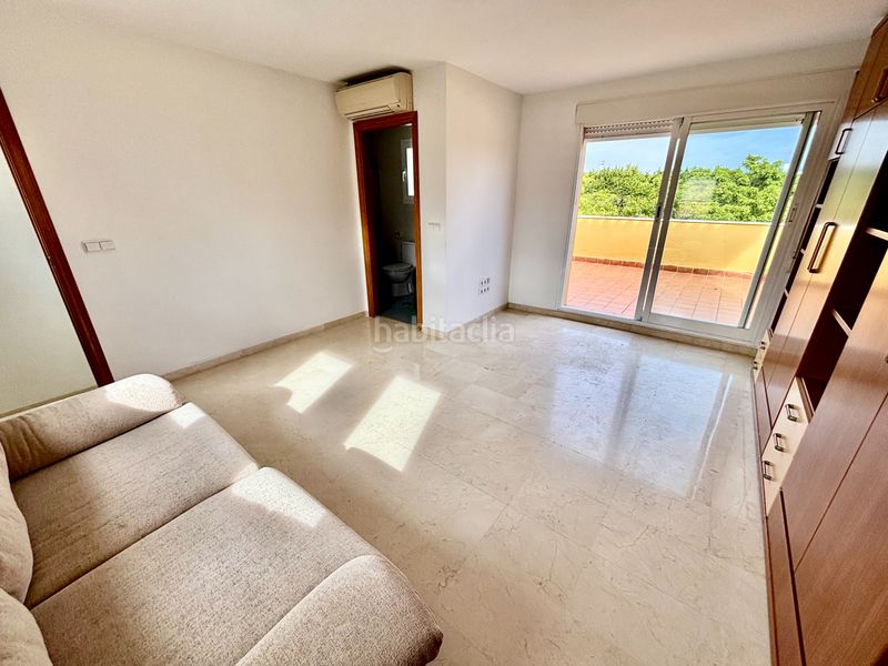 Foto 1badf4a7-a7f2-4ea7-88e8-b076a5f59cd4. Casa adosada en Alicante golf Alicante