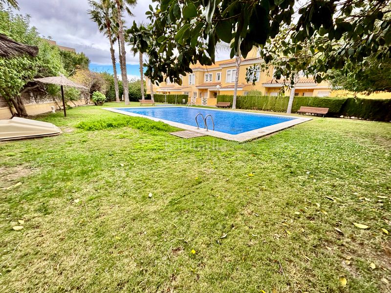 Foto 60f420f8-8fe1-4824-a7b1-d364dd7839d5. Casa adosada en Alicante golf Alicante