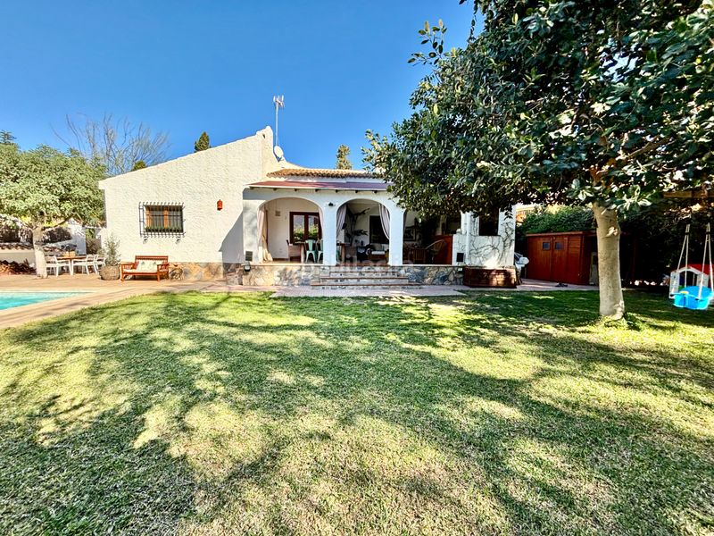 Foto 69d1388a-2e2d-4eae-9497-15475fc0cdbb. Chalet en Almajada-Ravel Mutxamel