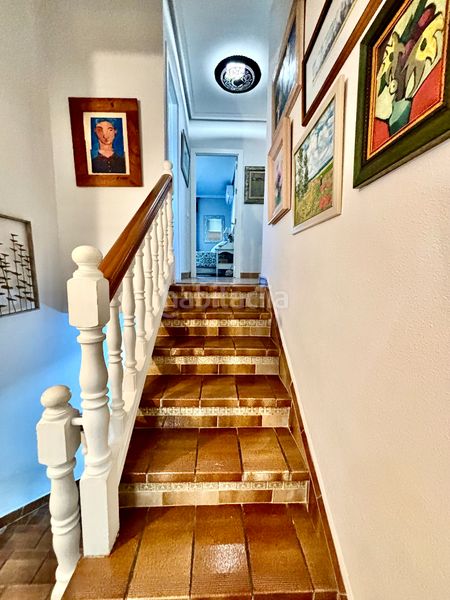 Foto bc605bf8-ccf6-4a94-b4be-a4a58a382061. Xalet amb xemeneia aparcament piscina a Almajada-Ravel Mutxamel