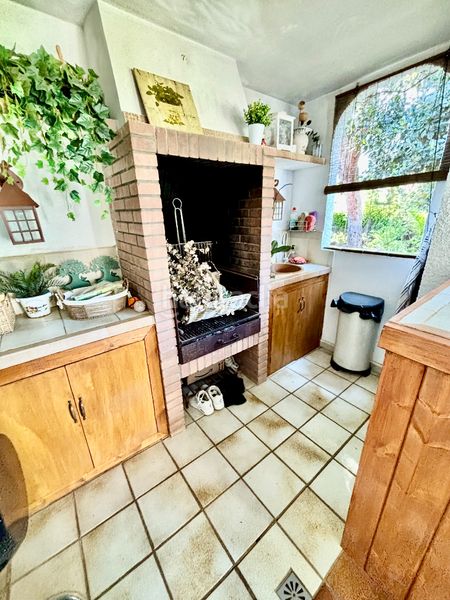 Foto fa9fcd97-e09f-48be-ad5a-a7f6c5007535. Xalet amb xemeneia aparcament piscina a Almajada-Ravel Mutxamel