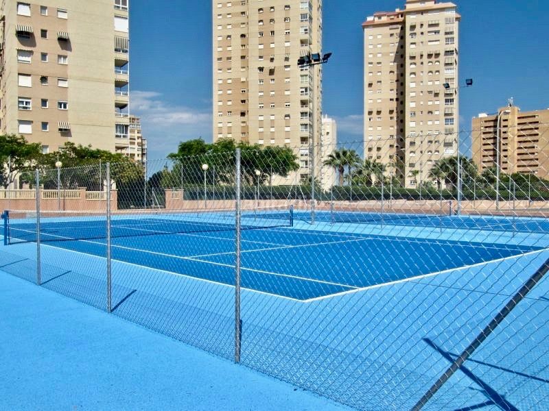 Foto 0edfbcdb-c49b-4dbb-89d2-0c2a0838851a. Pis amb aparcament piscina a Playa Muchavista Campello (el)