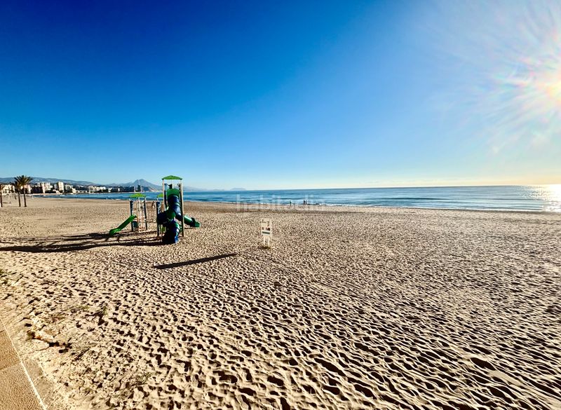 Foto f50f2e8e-2fa7-4b7f-aa25-84538448666e. Pis amb aparcament piscina a Playa Muchavista Campello (el)