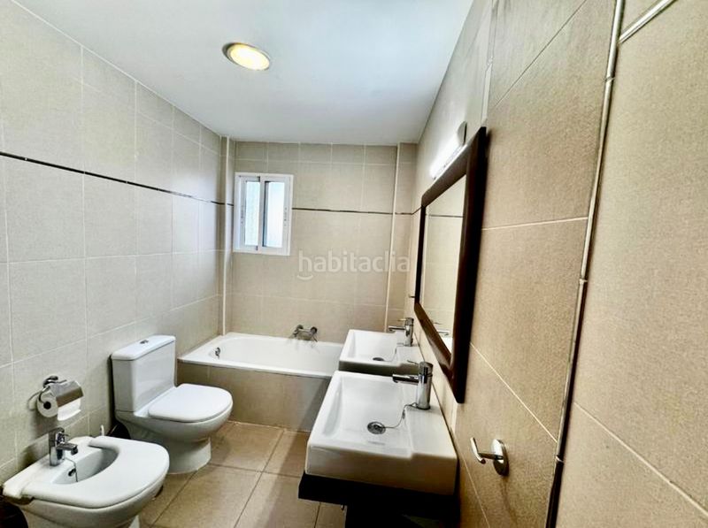 Foto 51169be6-ba6f-42f1-97f6-bef85aae83f2. Xalet amb aparcament piscina a Busot