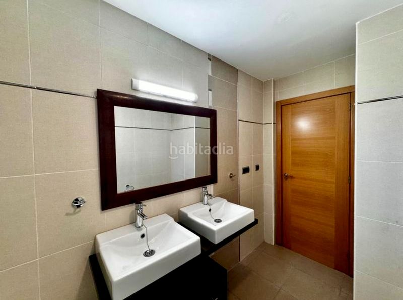 Foto 60cc28d2-7880-4b48-bed2-ae46a56b2186. Xalet amb aparcament piscina a Busot