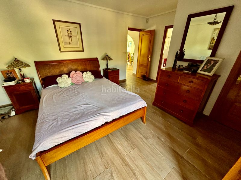 Foto 3553847b-b27a-4c11-81c3-88560985fda5. Xalet amb xemeneia calefacció aparcament piscina a Mutxamel