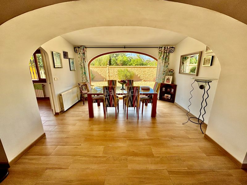 Foto 480f8249-b4e6-48a8-95dd-5458b691e959. Xalet amb xemeneia calefacció aparcament piscina a Mutxamel