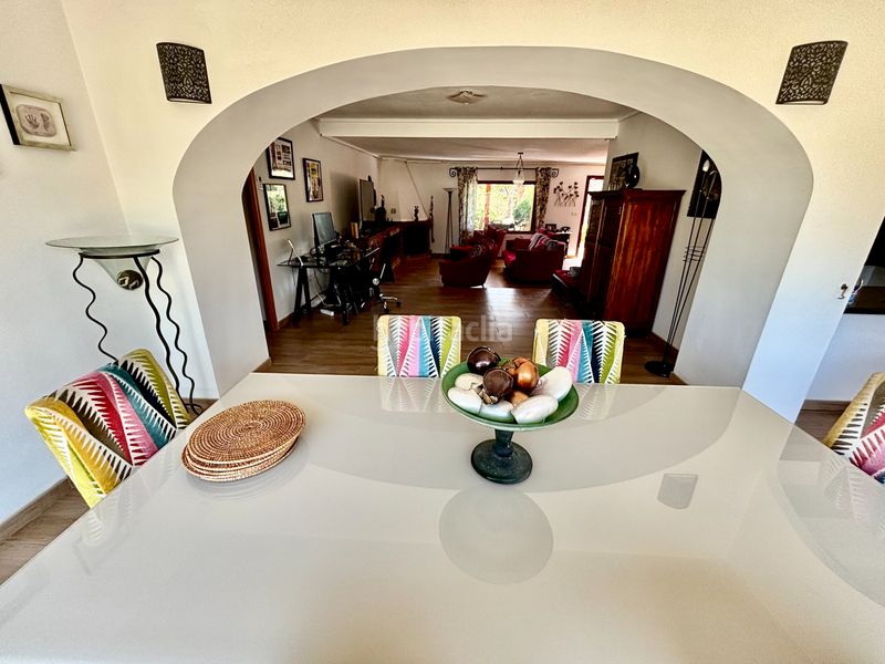 Foto 49022ad8-7b61-43a1-bdc4-605ae536b73d. Xalet amb xemeneia calefacció aparcament piscina a Mutxamel